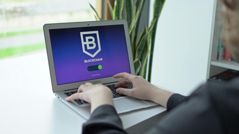 How to Build a Web3 Startup - Featured image