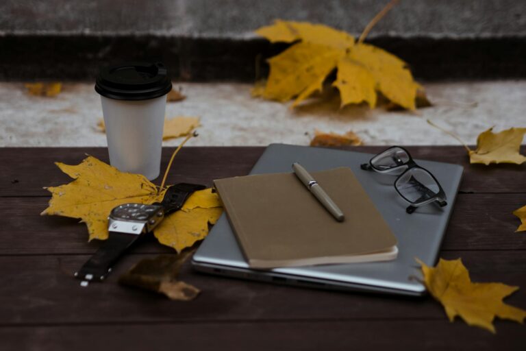 How to Become a Freelance Writer - Featured image