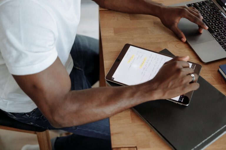 How to Stay Productive as a Freelancer - Featured image