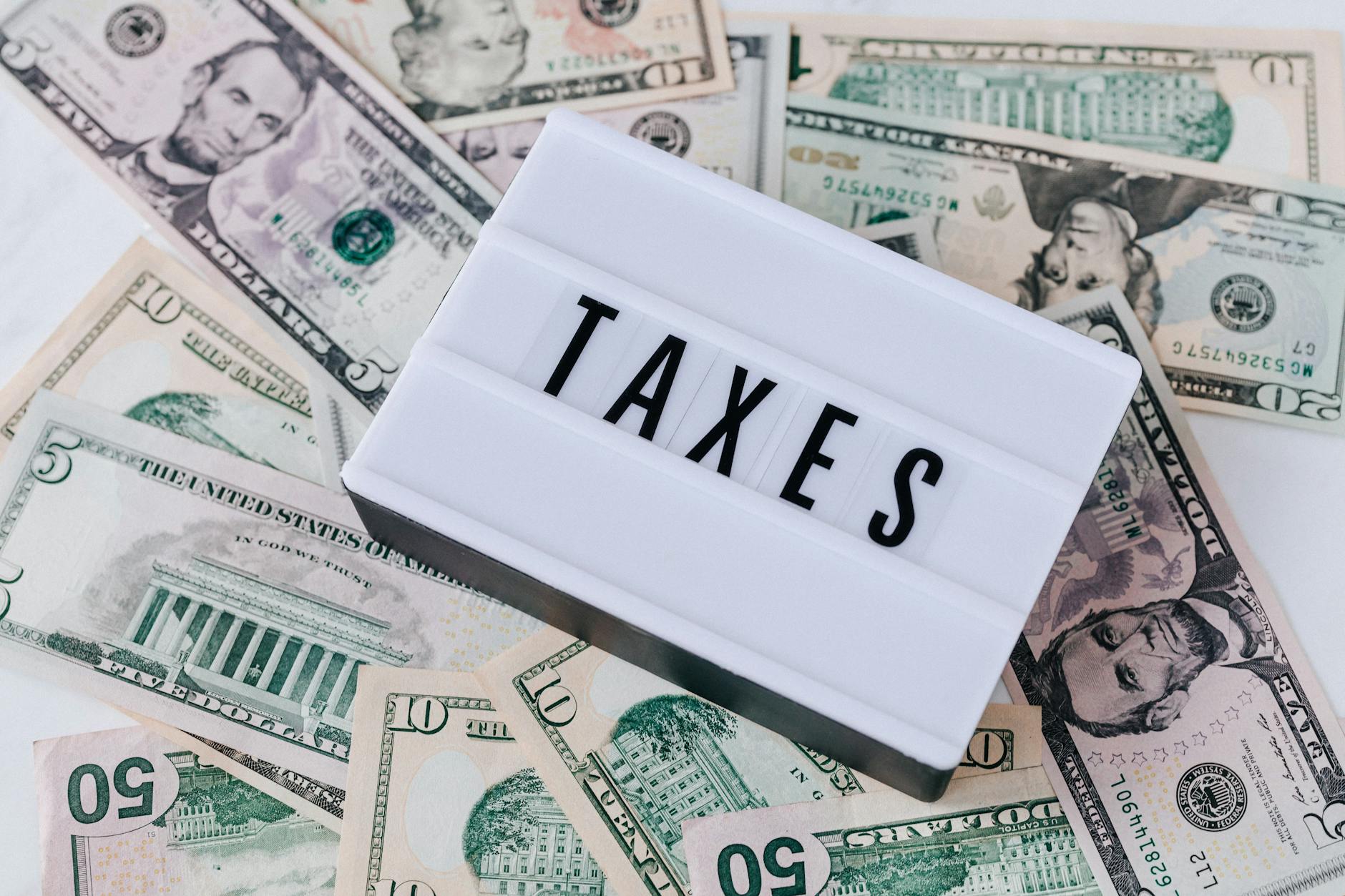 What Tax Obligations Do Freelancers Face Differently Than Employees?