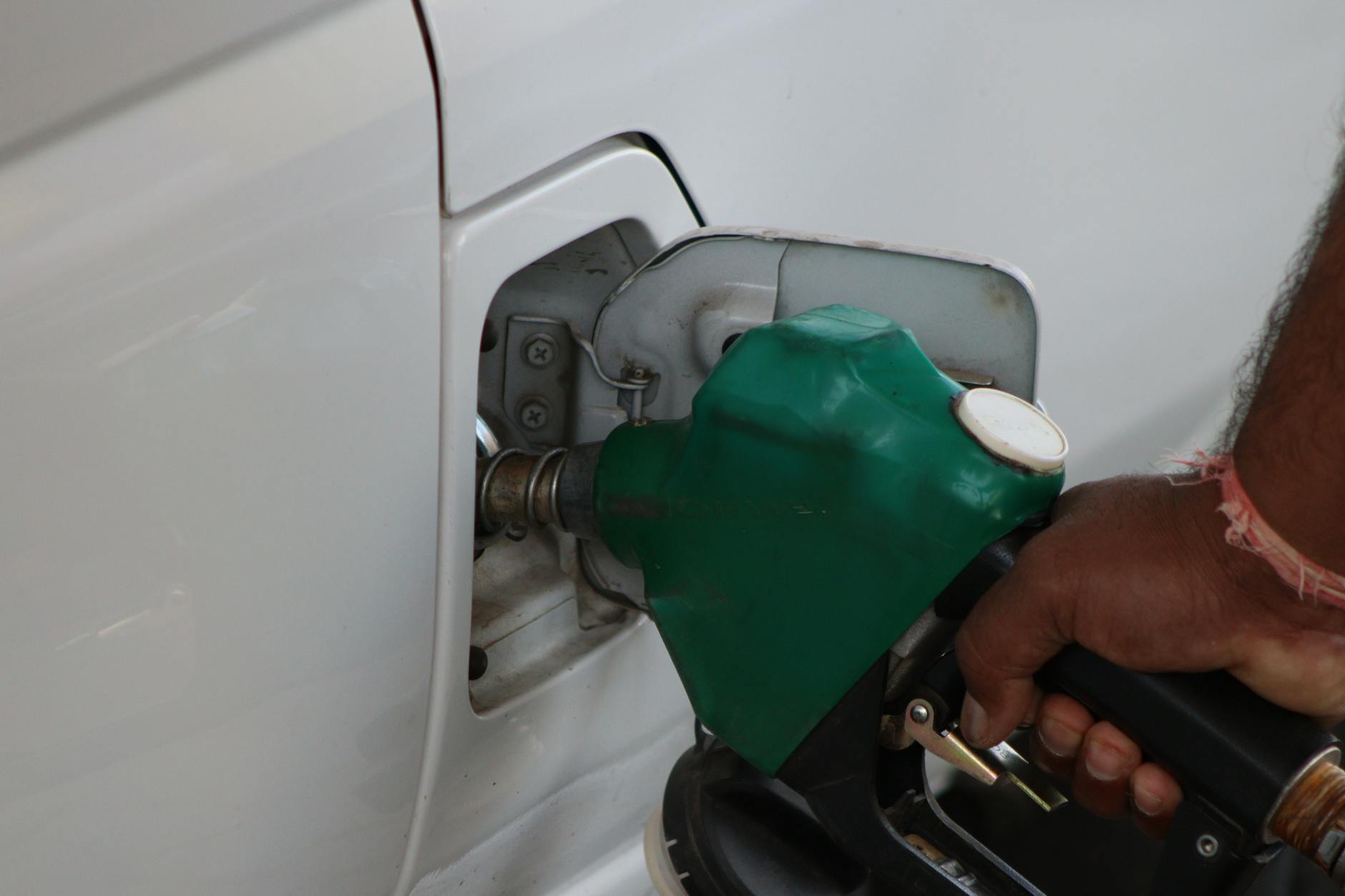 How Prepaid Fuel Cards Compare to Standard Payment Methods