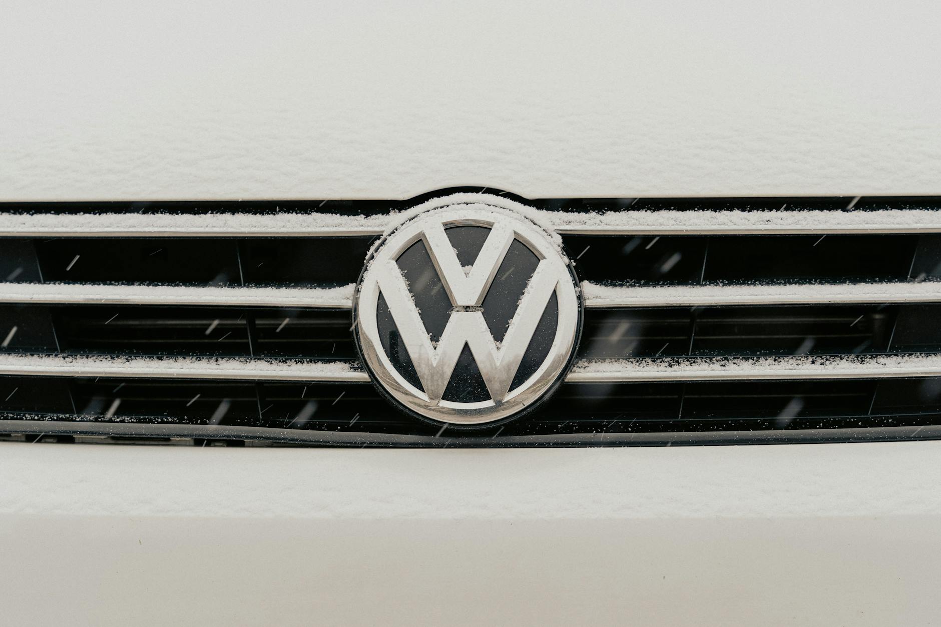 Why Are Automakers Abruptly Reversing Years of EV Commitments?