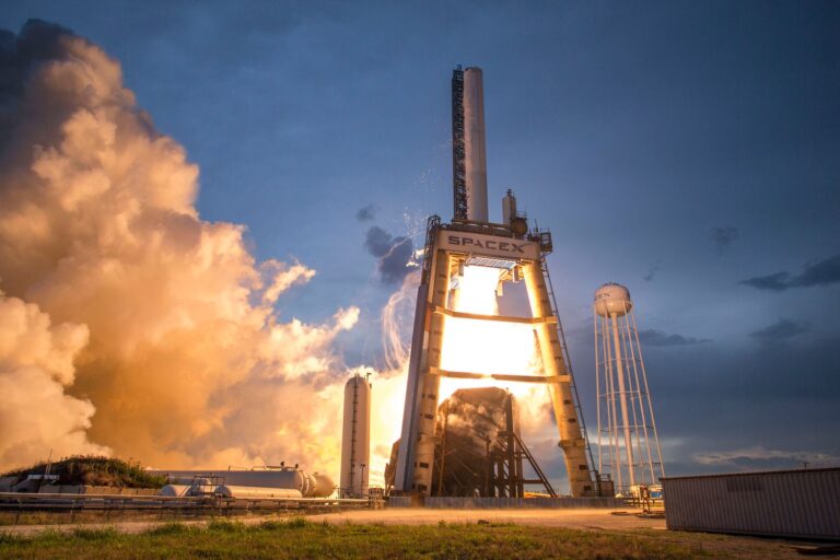 SpaceX IPO vs Tesla: Expert Analysis of Post Launch Stock Growth Patterns - Featured image