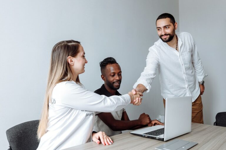 Job Seeker Fees: How One Startup Reversed the Recruiting Model - Featured image