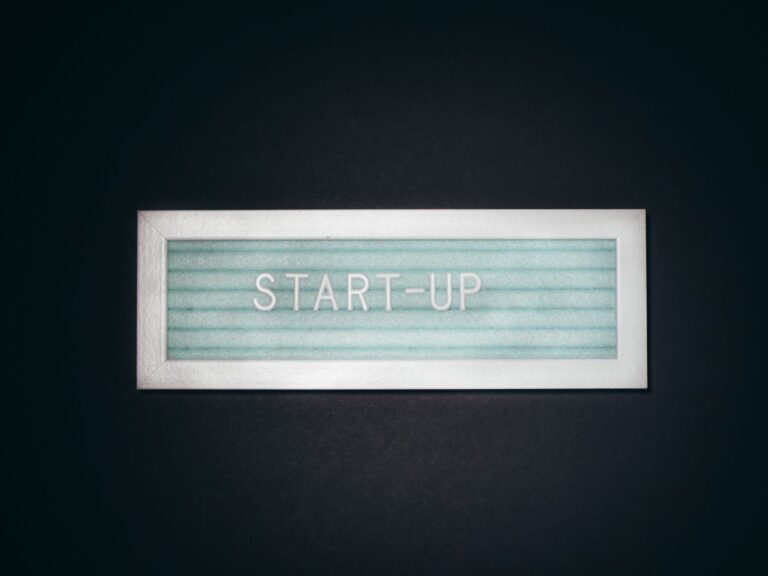 Business Intelligence Tools for Tracking Startup Growth and Success Metrics - Featured image