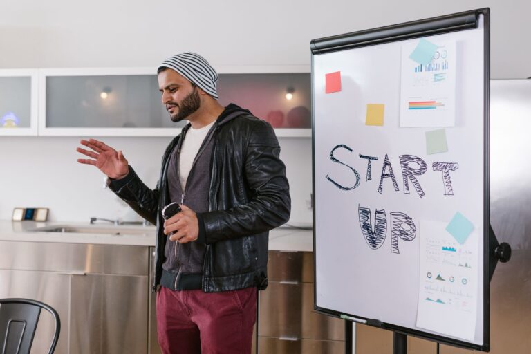 Startup Entrepreneurship Comparison Guide: Cost, Control, and Growth - Featured image