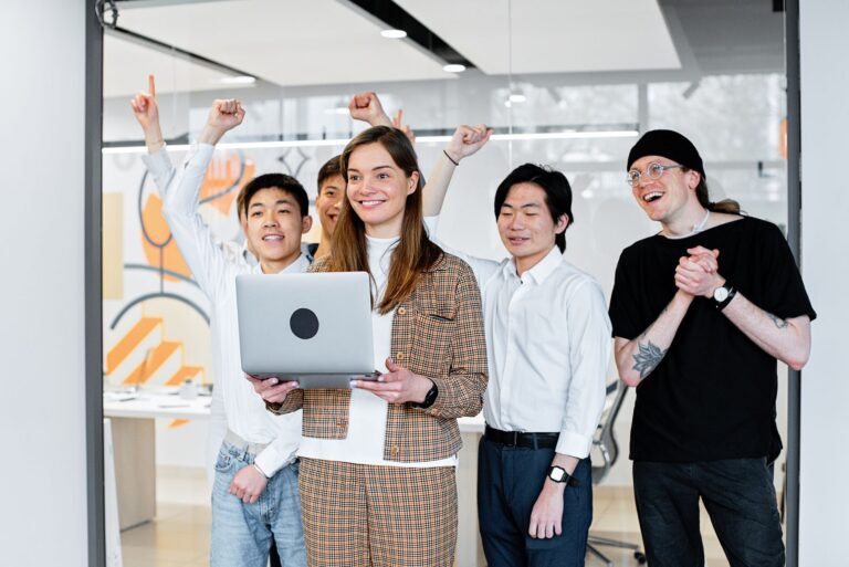 Why Successful Startup Leaders Think Differently Than Corporate Executives - Featured image